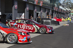 Teams arrive in the pit area