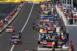 Pitlane atmosphere