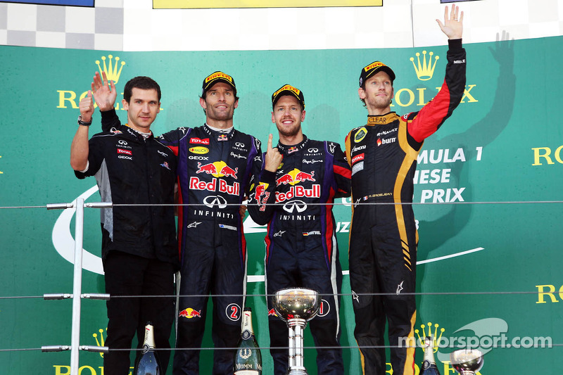 Podio: Mark Webber, Red Bull Racing, en segundo lugar, Sebastian Vettel, Red Bull Racing, ganador de