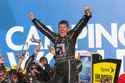 Race winner Jamie McMurray, Earnhardt Ganassi Racing Chevrolet