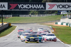 Start: Dylan Kwasniewski takes the lead