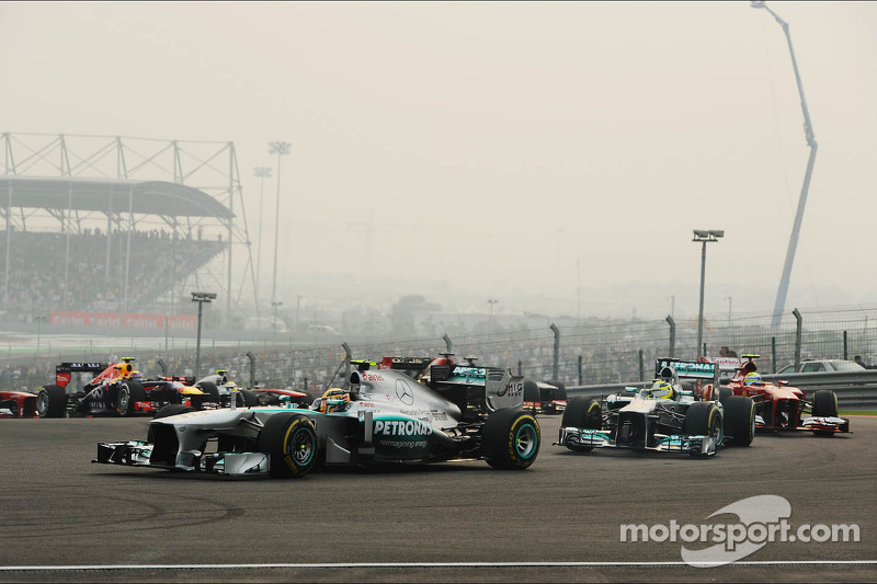 Lewis Hamilton, Mercedes AMG F1 W04 na largada da corrida