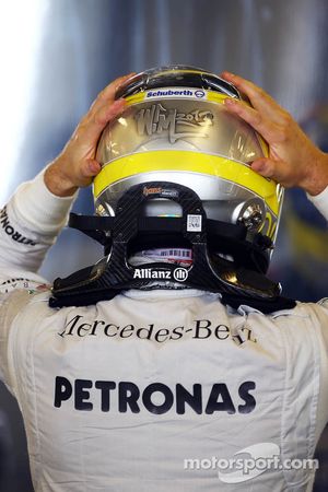 Nico Rosberg, Mercedes AMG F1 HANS device and helmet