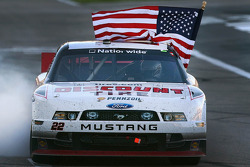 Race winner Brad Keselowski, Penske Racing Ford