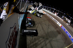 Erik Jones takes the win