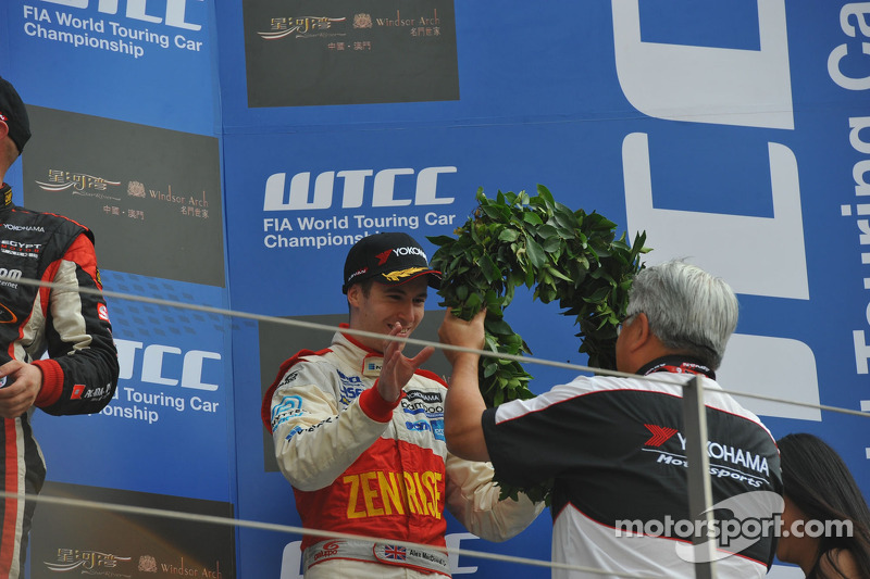 Yvan Muller, Chevrolet Cruze 1.6T, RML, Tiago Monteiro, Honda Civic Super 2000 TC