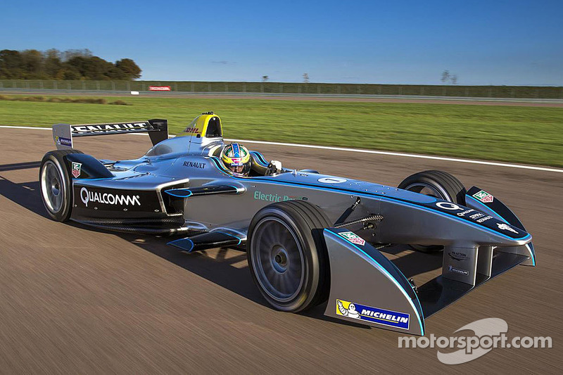 The Spark-Renault SRT_01E testing