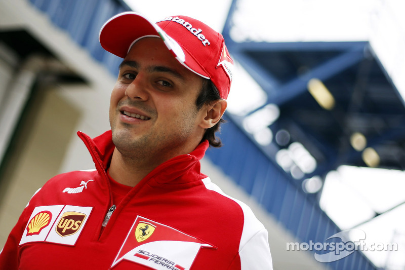 Felipe Massa aún en Ferrari.