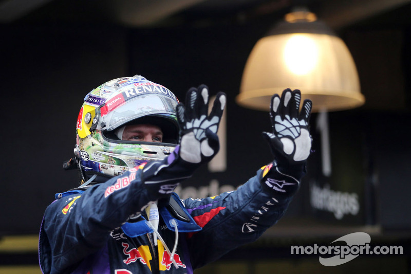 Себастьян Феттель и Red Bull Racing четыре года доминировали в Ф1, забирая себе все титулы. Сезон-2013 завершился девятью победами немца подряд – но все понимали, что в следующем году картина почти наверняка будет иной.