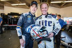 Rusty Wallace #2 Team Penske Ford, con Brad Keselowski, Team Penske Ford