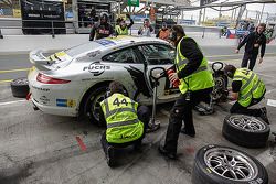 #44 MRS GT-Racing Porsche 911 GT3 Cup: Daniel Allemann, Ralf Bohn, Ilya Melnikov