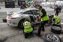 #44 MRS GT-Racing Porsche 911 GT3 Cup: Daniel Allemann, Ralf Bohn, Ilya Melnikov