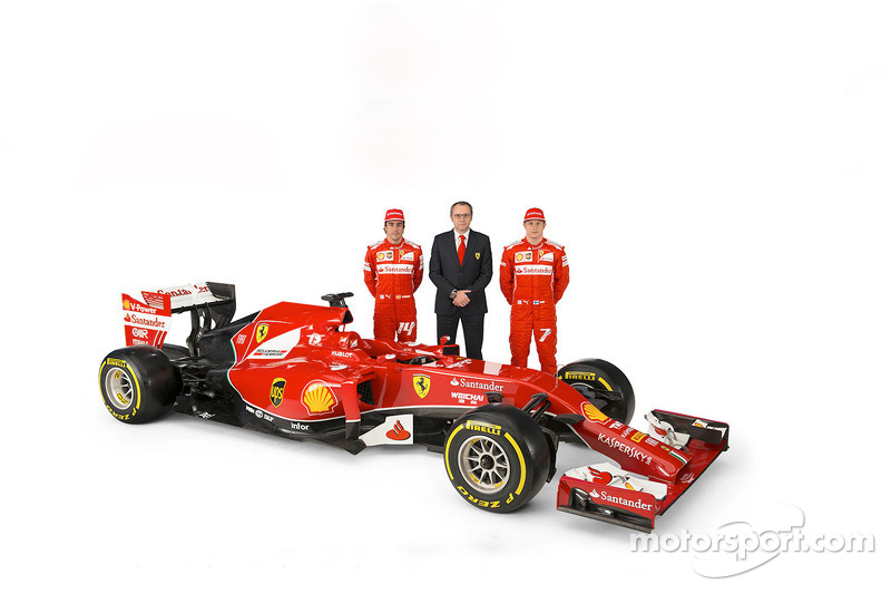 Ferrari F14 T com pilotos Fernando Alonso e Kimi Raikkonen com Stefano Domenicali