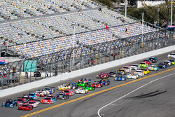 #99 GAINSCO / Bob Stallings Racing Corvette DP Chevrolet: Alex Gurney, Jon Fogarty, Darren Law, Memo Gidley and #90 Spirit Of Daytona Corvette DP Chevrolet: Richard Westbrook, Michael Valiante, Mike Rockenfeller lead the field to the start
