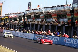 #88 Maranello Motorsport Ferrari F458 Italia GT3: Peter Edwards, John Bowe, Craig Lowndes, Mika Salo