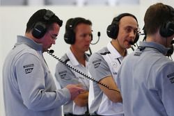 (L to R): Eric Boullier, McLaren Racing Director with Sam Michael, McLaren Sporting Director and Phil Prew, McLaren Race Engineer