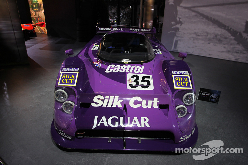 Jaguar XJ-R