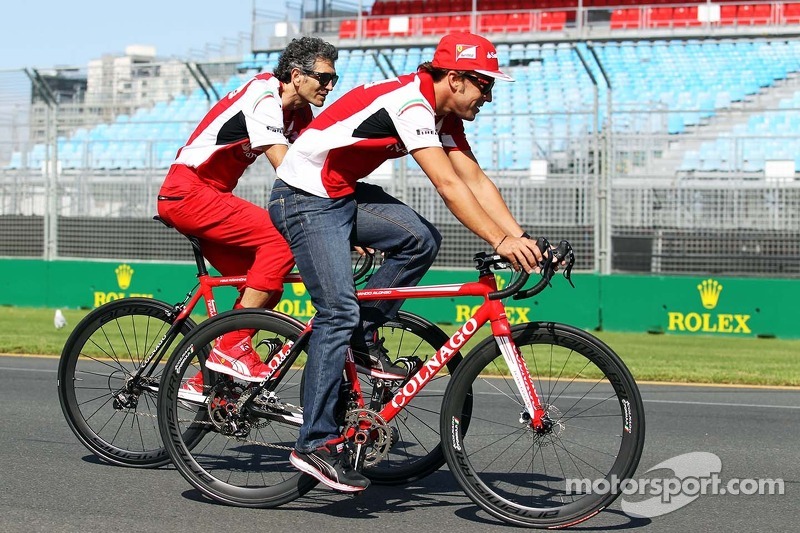 Fernando Alonso, Ferrari cycles the circuit with Edoardo Bendinelli, Personal Trainer