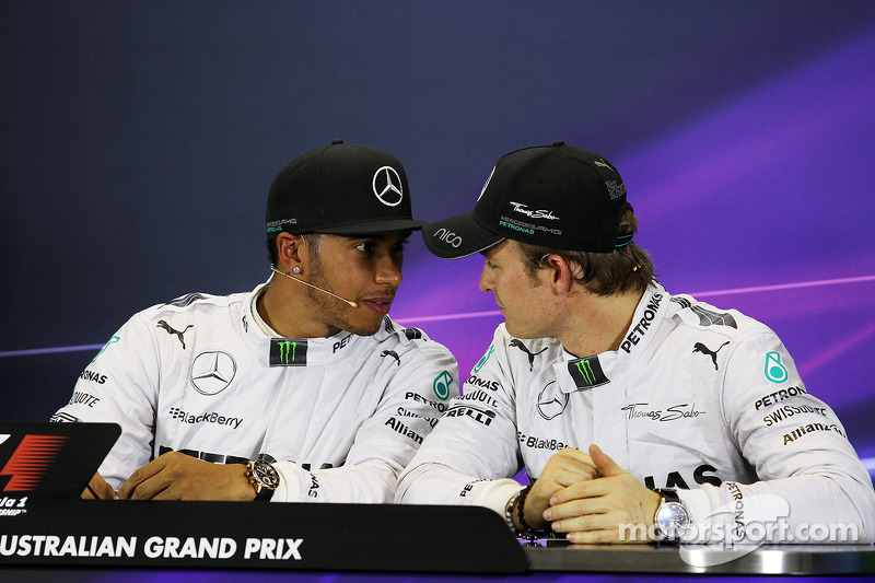 Lewis Hamilton, Mercedes AMG F1 con Nico Rosberg, Mercedes AMG F1