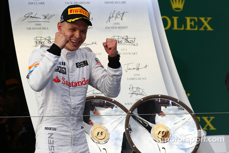 terceiro colocado Kevin Magnussen, McLaren