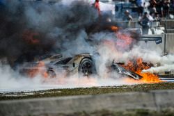 Major fire for the #33 Riley Motorsports SRT Viper GT3-R