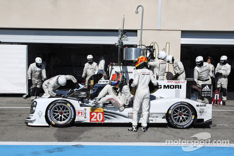 #20 Porsche Team Porsche 919 Hybrid: Mark Webber, Brendon Hartley, Timo Bernhard