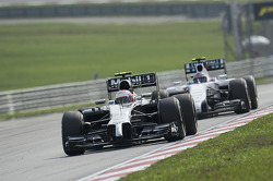 Kevin Magnussen, McLaren MP4-29 ve Valtteri Bottas, Williams FW36