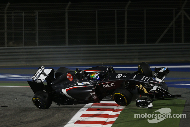 Esteban Gutiérrez, Sauber y Pastor Maldonado, Lotus F1 Team choque