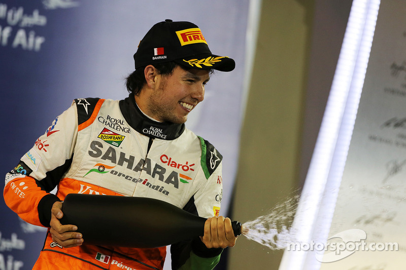 O champanhe do GP do Bahrein não contém álcool, mesmo não tendo lei que proíba o consumo. Nas garrafas há uma bebida feita com água de rosas chamada Waard.
