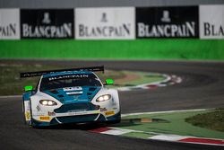 #44 Oman Racing Team Aston Martin Vantage GT3: Stephen Jelly, Ahmad Al Harty, Michael Caine