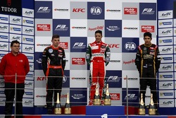 Podium: race winner Antonio Fuoco, second place Max Verstappen, third place Esteban Ocon