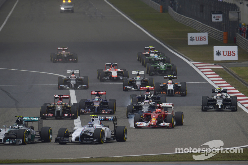 Valtteri Bottas, Williams FW36 na largada da corrida