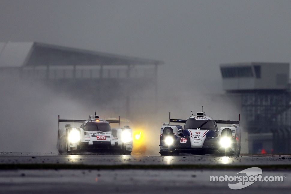 #8 Toyota Racing Toyota TS040-Hybrid: Anthony Davidson, Nicolas Lapierre, Sebastien Buemi