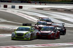 Hugo Valente, Chevrolet RML Cruze TC1, Campos Racing et Robert Huff, LADA Granta 1.6T, LADA Sport Lukoil