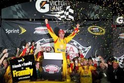 Race winner Joey Logano, Team Penske Ford