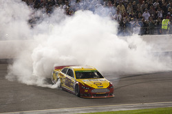 Race winner Joey Logano, Team Penske Ford