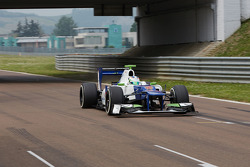Simona de Silvestro tests a Sauber F1
