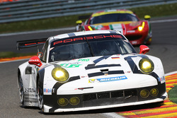 #91 Porsche Team Manthey Porsche 911 RSR: Patrick Pilet, Jörg Bergmeister, Nick Tandy