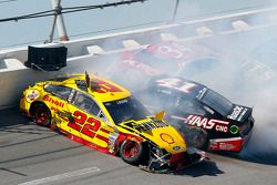 Crash for Joey Logano, Team Penske Ford, Kurt Busch, Stewart-Haas Racing Chevrolet