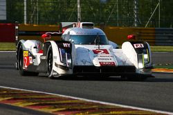 #2 Audi Sport Team Joest Audi R18 e-tron quattro: Marcel Fässler, Andre Lotterer, Benoit Tréluyer