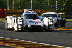 #20 Porsche Team Porsche 919 Hybrid: Mark Webber, Brendon Hartley, Timo Bernhard