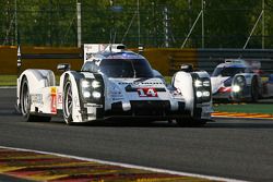 #14 Porsche Team Porsche 919 Hybrid: Romain Dumas, Neel Jani, Marc Lieb