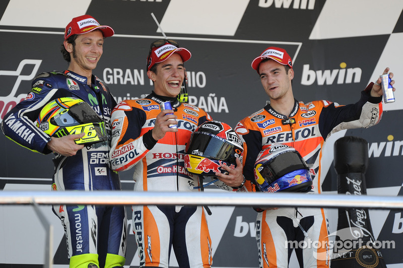Podio: 1º Marc Márquez, 2º Valentino Rossi, 3º Dani Pedrosa