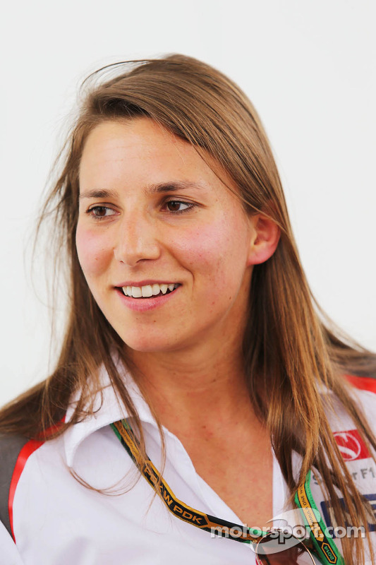 Simona de Silvestro teste pour Sauber