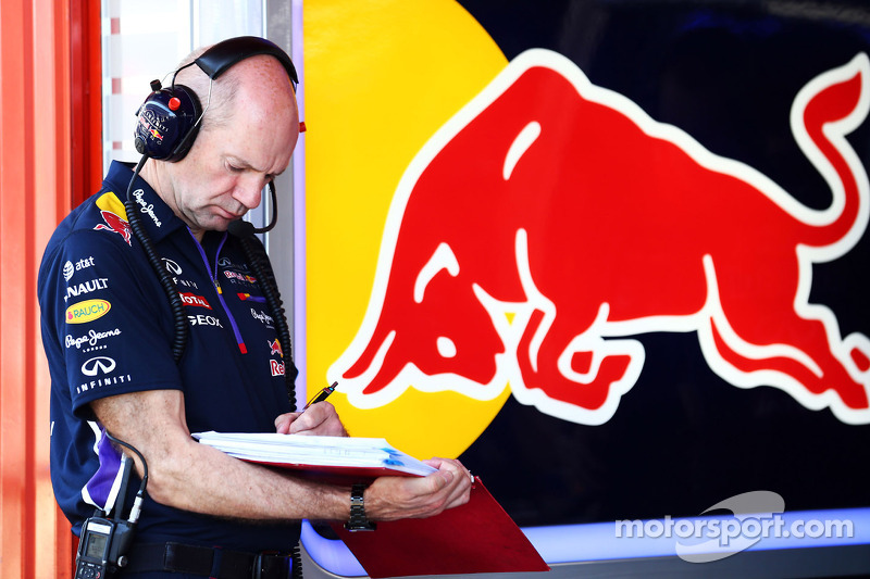 Tasarım şefi: Adrian Newey