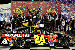 Race winner Jeff Gordon, Hendrick Motorsports Chevrolet