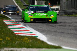 #82 GRT Grasser Racing Team Lamborghini Huracan GT3: Rolf Ineichen, Franck Perera, Phil Keen
