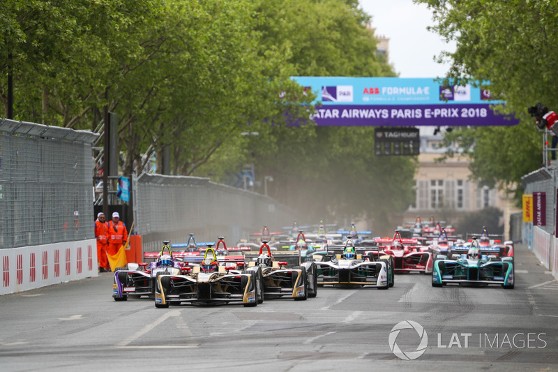 Arrancada Jean-Eric Vergne, Techeetah, leading Sam Bird, DS Virgin Racing, Andre Lotterer, Techeetah, Maro Engel, Venturi Formula E Team