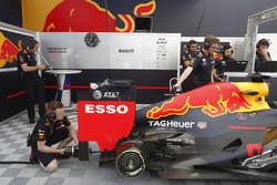 The Red Bull Racing team prepare the car