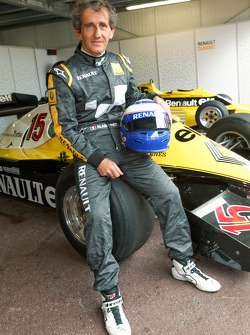 Alain Prost, com sua Renault F1, de 1983